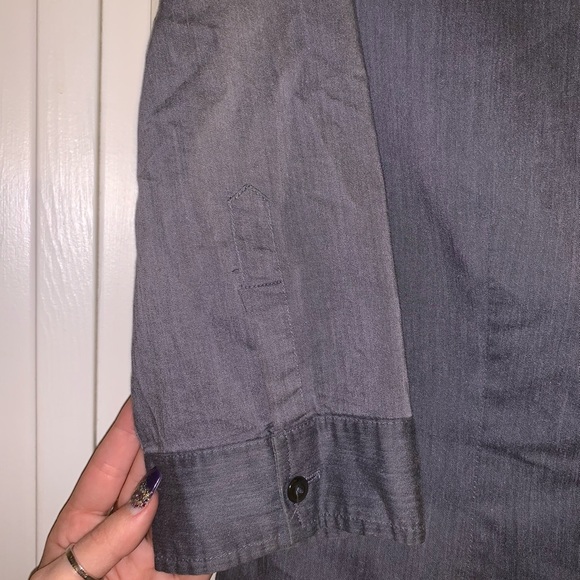 Gray 3/4 sleeve button down NY&Co size L - Picture 5 of 6